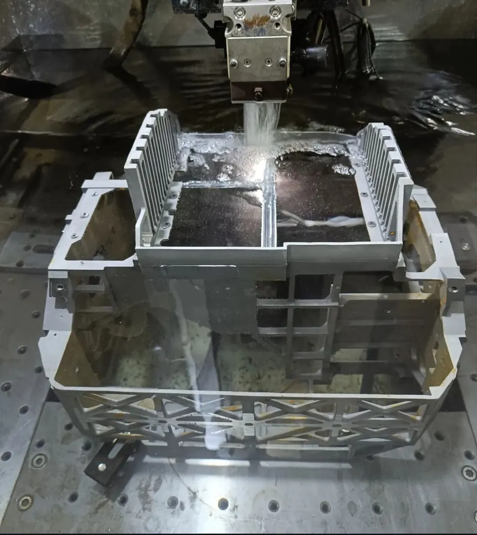 Sertel Makina - Tel Erozyon, CNC Tel Erezyon ve CNC Tel Erezyon, Plastik Enjeksiyon, Kesme ve Delme Kalıp İmalatı, Extrüzyon Kalıp İmalatı, Hızlı Delik Delme, alanlarında hizmet vermektedir.