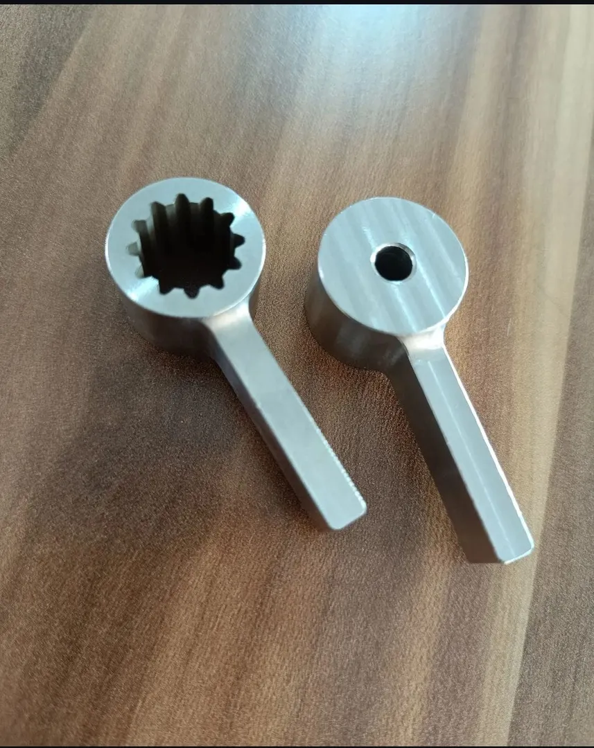 Sertel Makina, CNC Tel Erezyon ve  CNC Tel Erezyon,  Plastik Enjeksiyon,  Kesme ve Delme Kalıp İmalatı,  Extrüzyon Kalıp İmalatı,  Hızlı Delik Delme,  alanlarında hizmet sunmaktadır görseli.